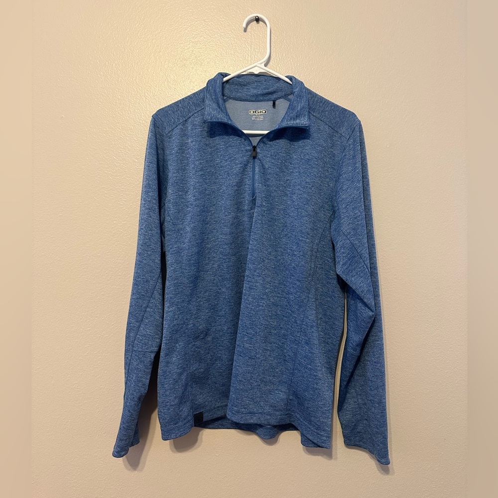 OGIO Men’s quarter zip size medium